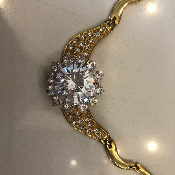 BNWT necklace and earrings jewelry set - Picture 2 of 6